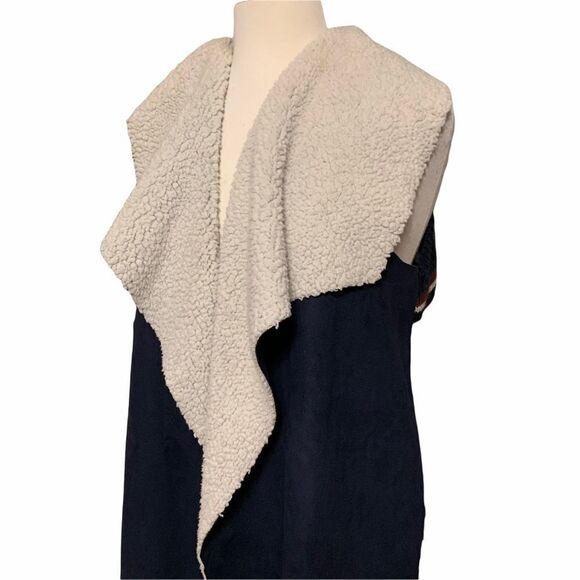 Plus Size Almost Famous Open front Navy Blue, Burgundy knit Poncho 2X - Picture 3 of 9